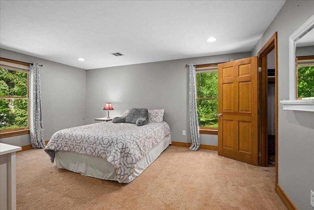 6 Teresa Cir