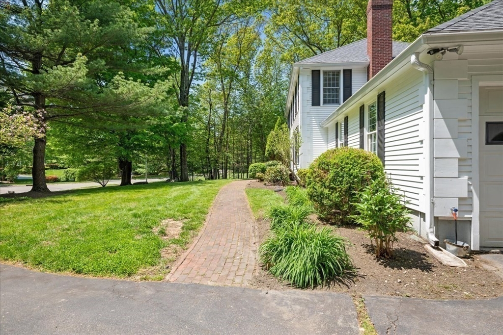 6 Teresa Cir