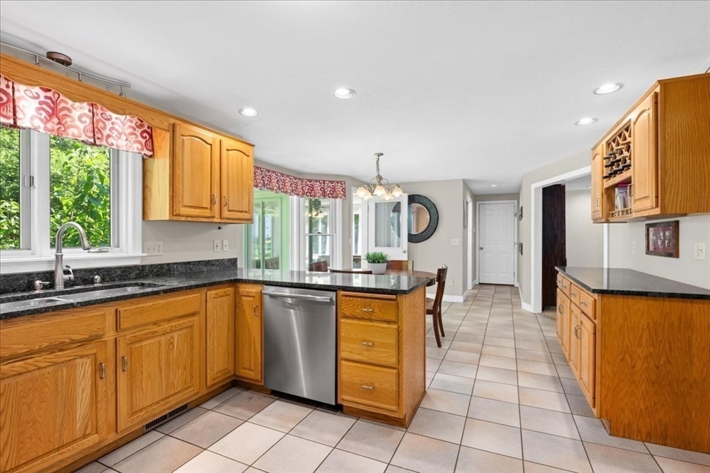 6 Teresa Cir