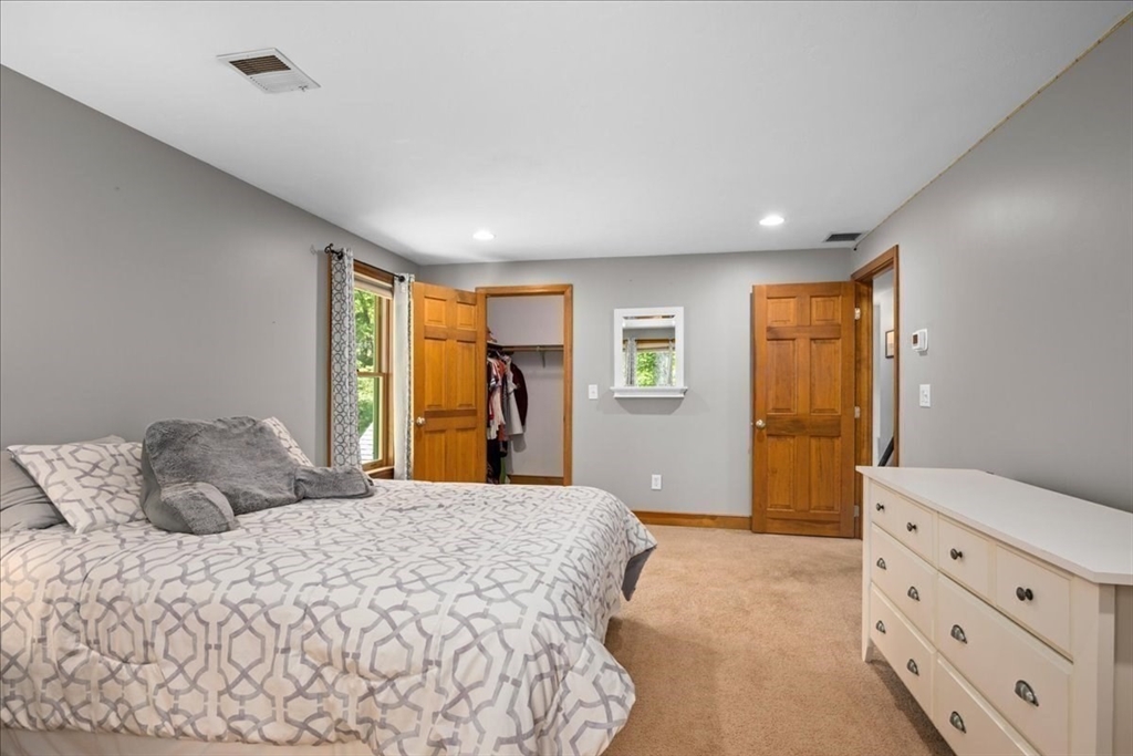 6 Teresa Cir