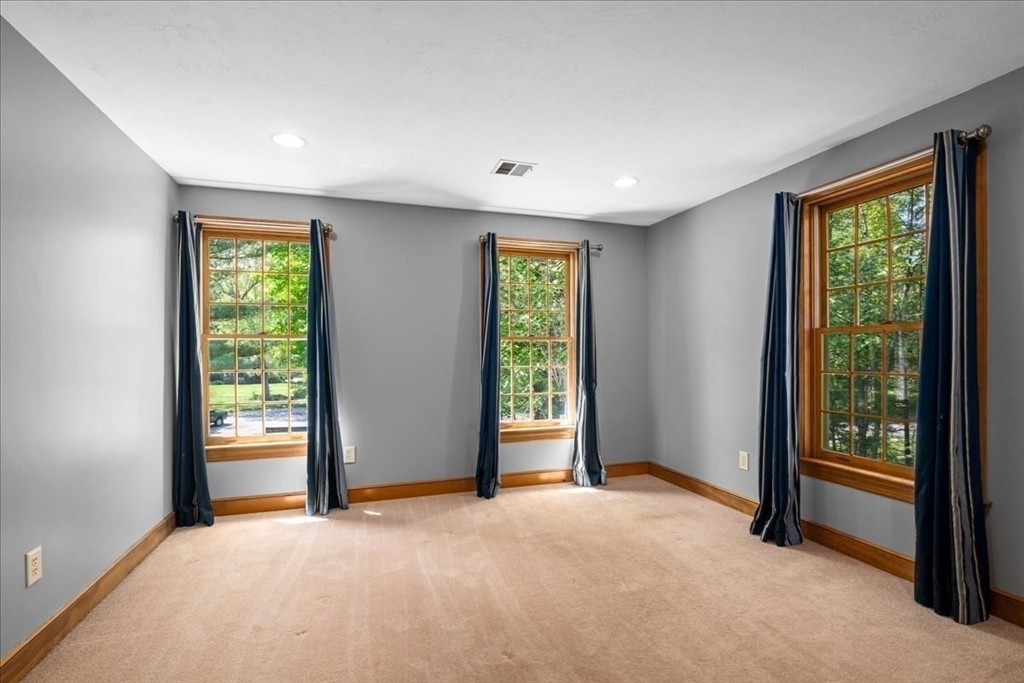 6 Teresa Cir