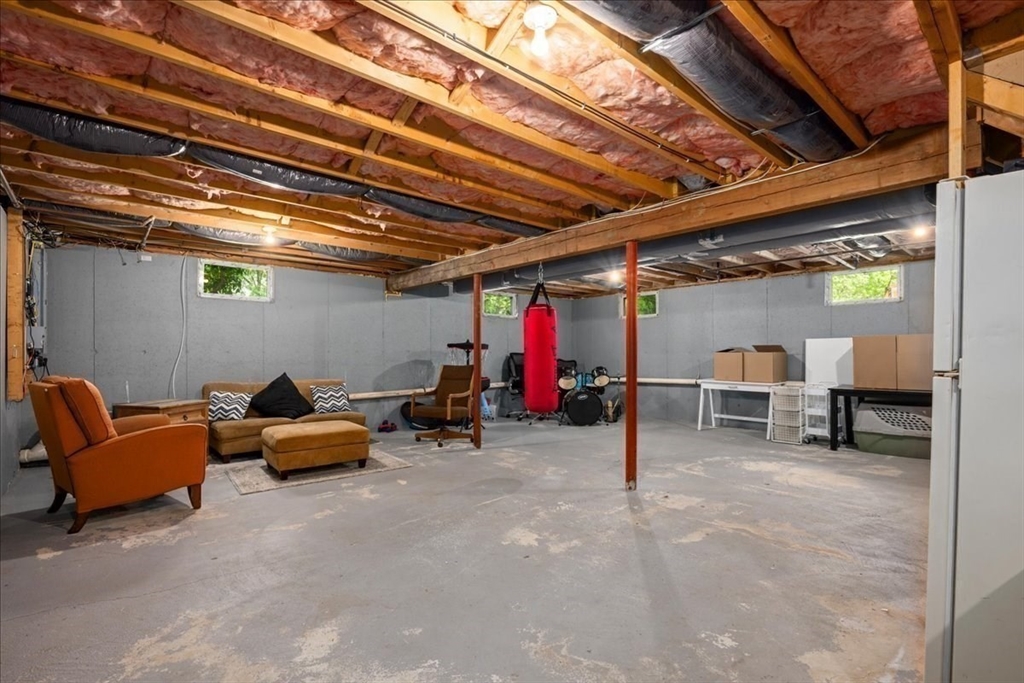 6 Teresa Cir