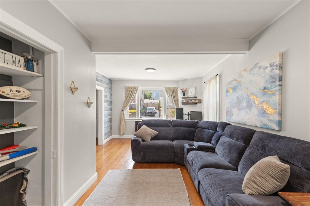 67 Beach Ave