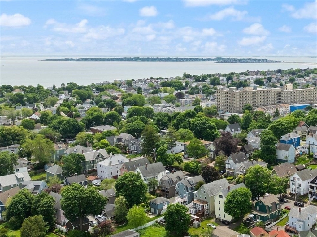 67 Beach Ave