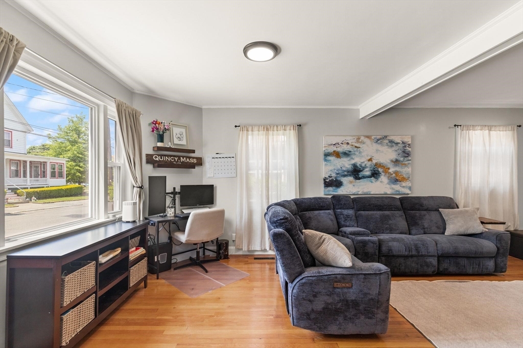 67 Beach Ave