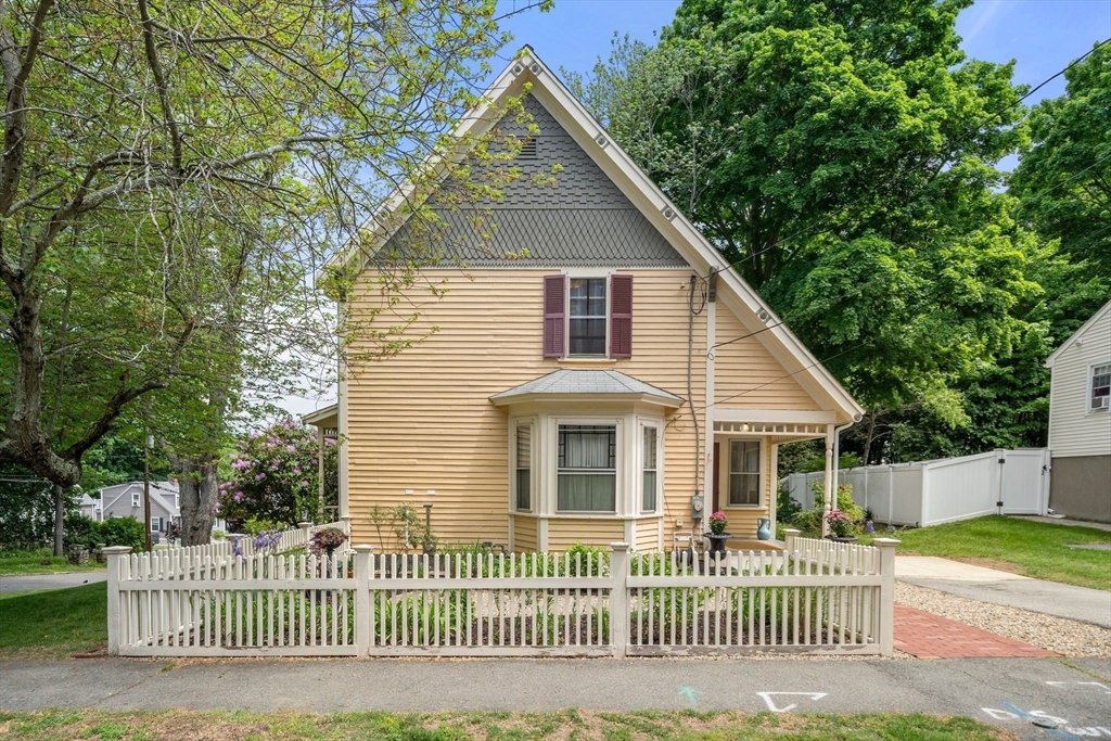 22 Eustis Ave