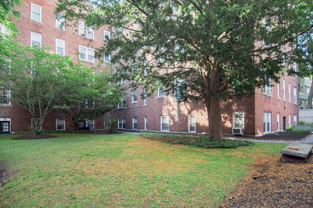 16 Chauncy St # 10