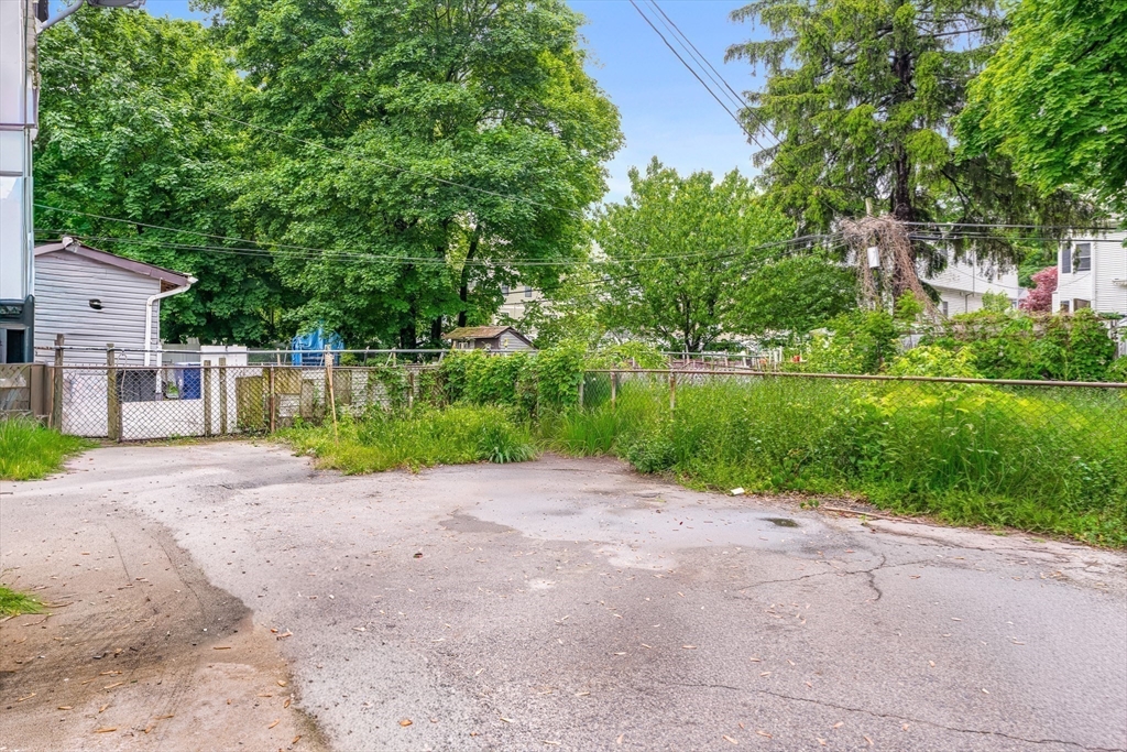 43 Wentworth St # 3