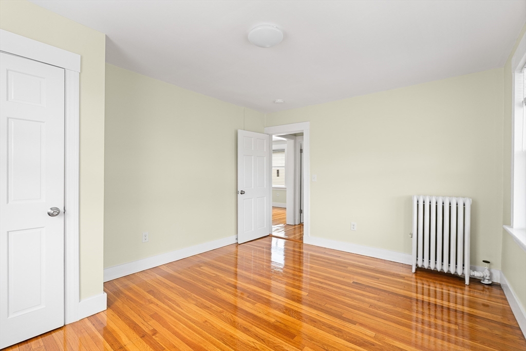 43 Wentworth St # 3