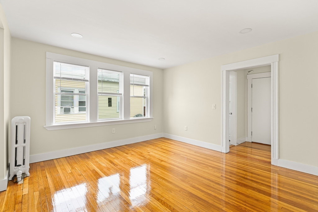 43 Wentworth St # 3