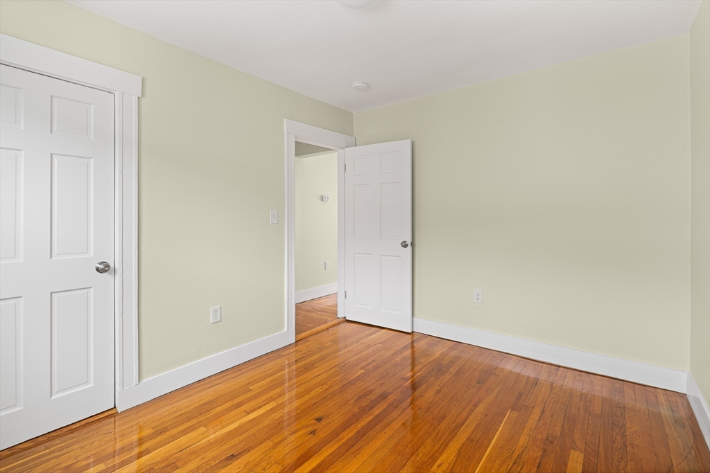 43 Wentworth St # 3