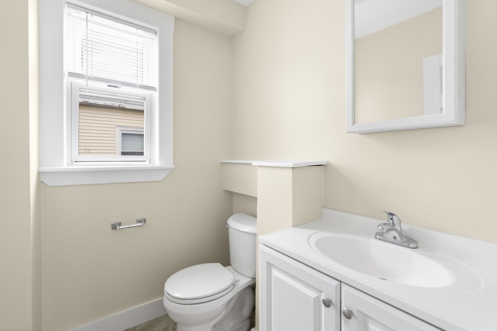 43 Wentworth St # 3