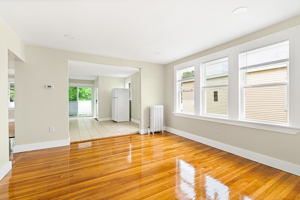 43 Wentworth St # 3