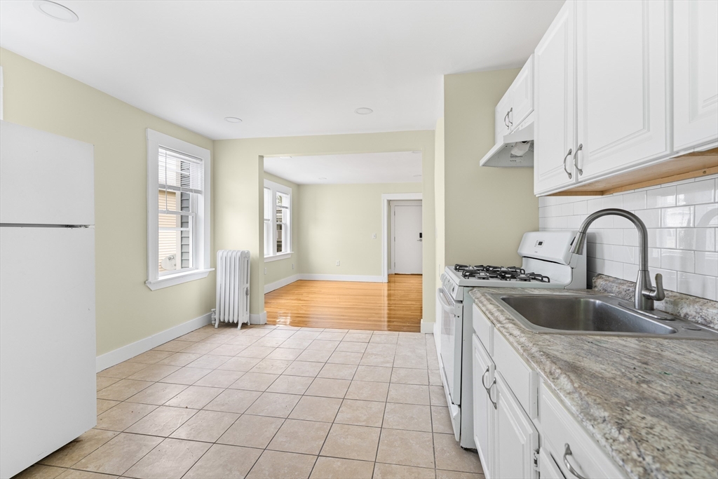 43 Wentworth St # 3