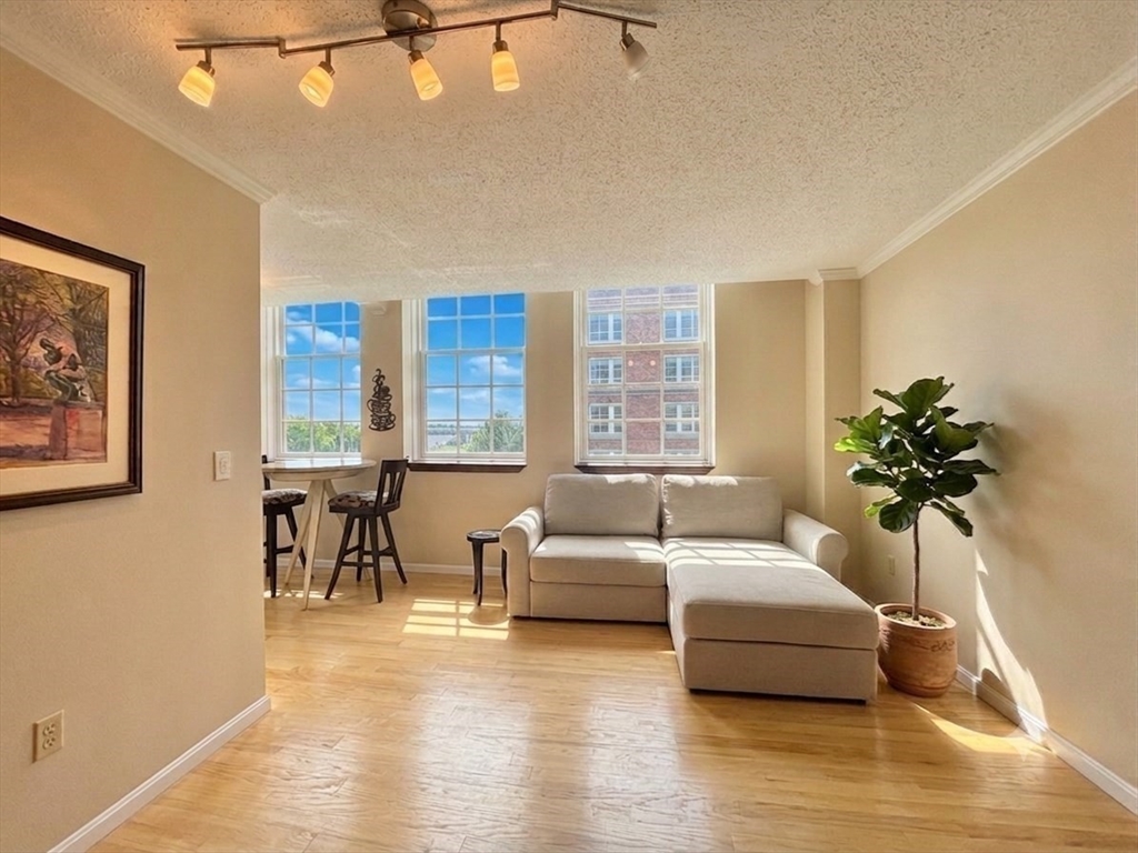 106 13th Street # 330