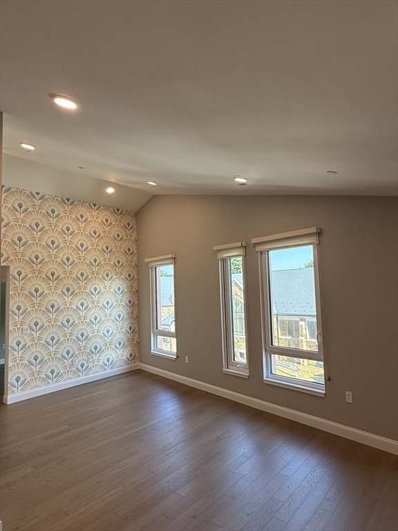 368 Pleasant # 303