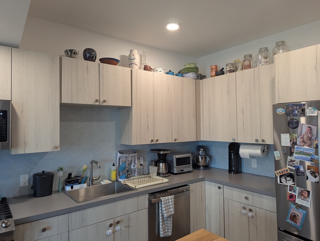 368 Pleasant # 303