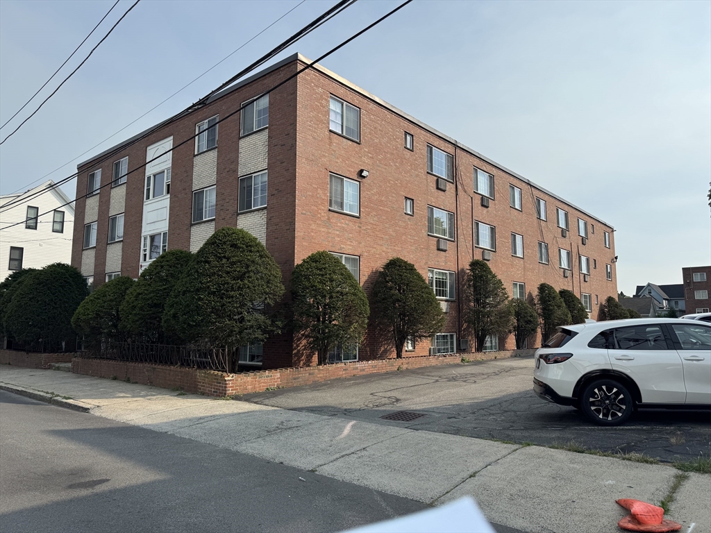 12 Woodland St 22 Everett MA