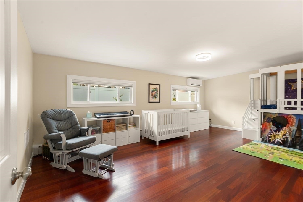 34 Oak St