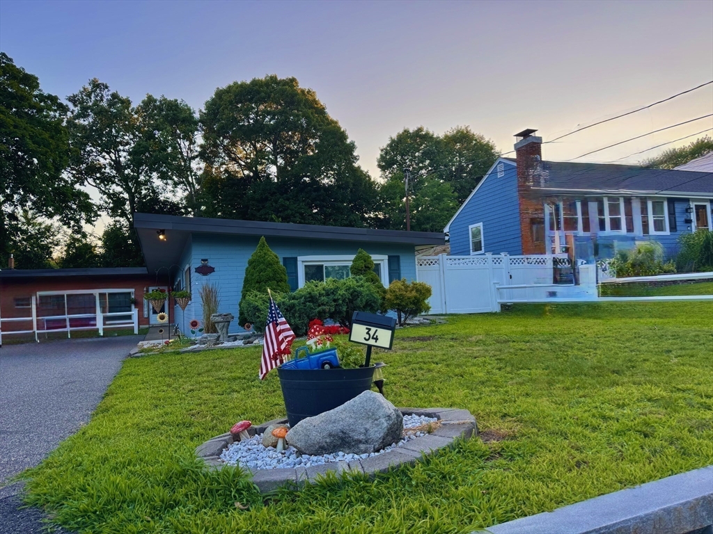 34 Oak St