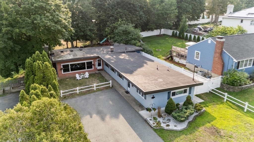 34 Oak St