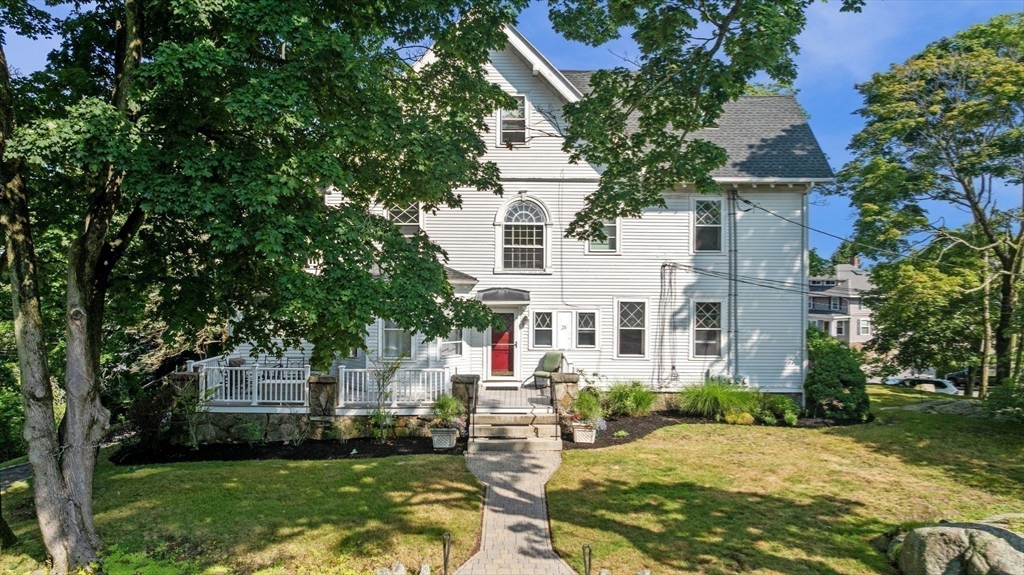 28 Columbus Ave # 4