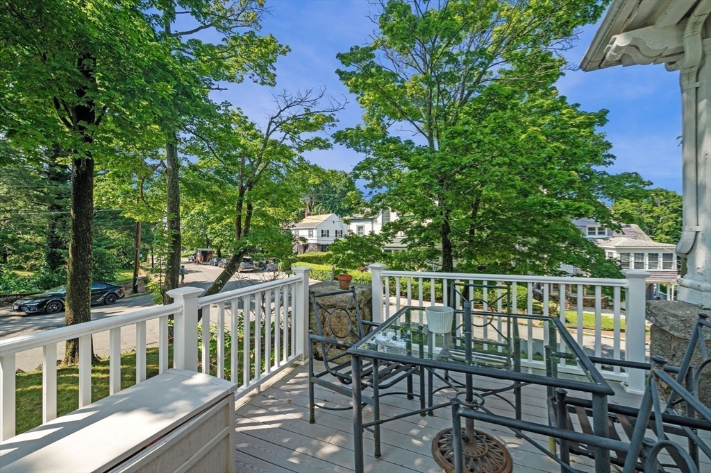 28 Columbus Ave # 4
