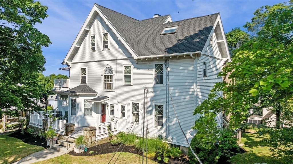 28 Columbus Ave # 4