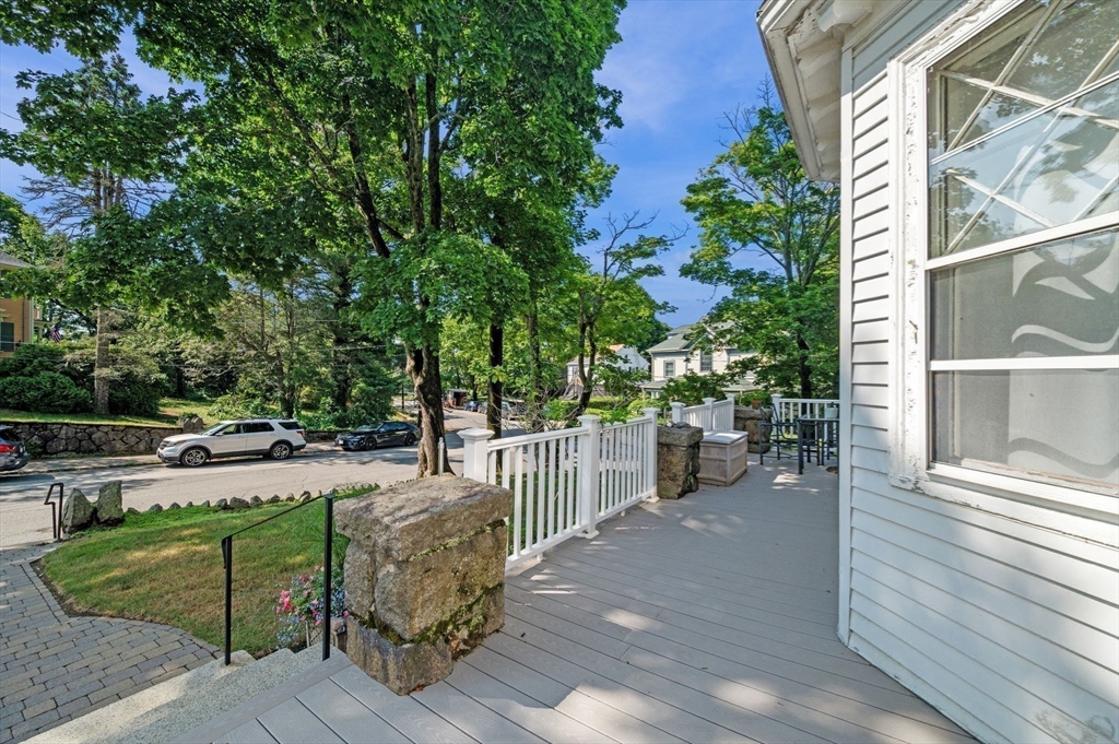 28 Columbus Ave # 4