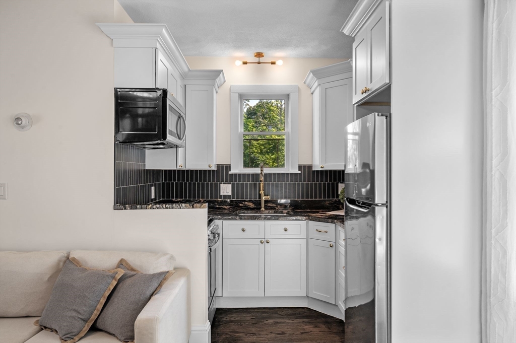 28 Columbus Ave # 4