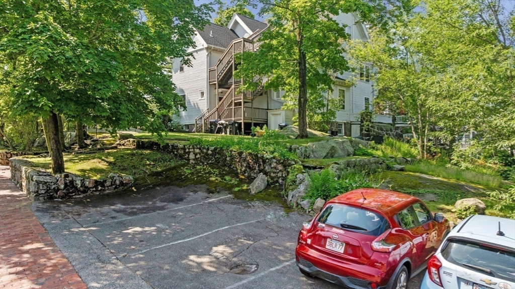 28 Columbus Ave # 4