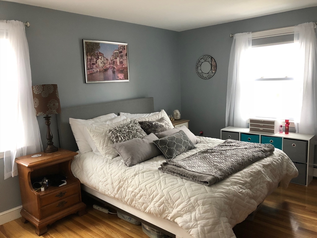 1044 Main St # 2
