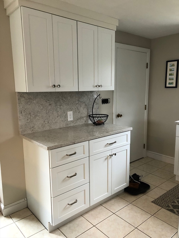1044 Main St # 2