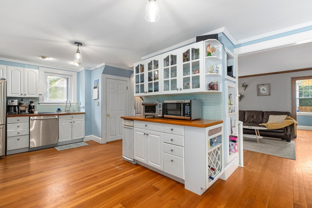 12 Baincroft Rd