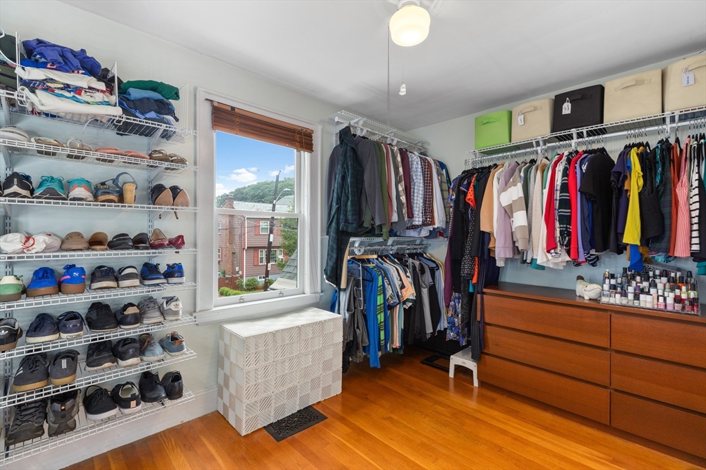 12 Baincroft Rd