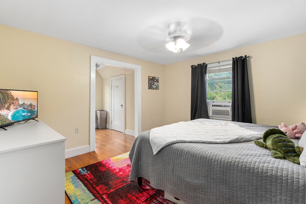 12 Baincroft Rd