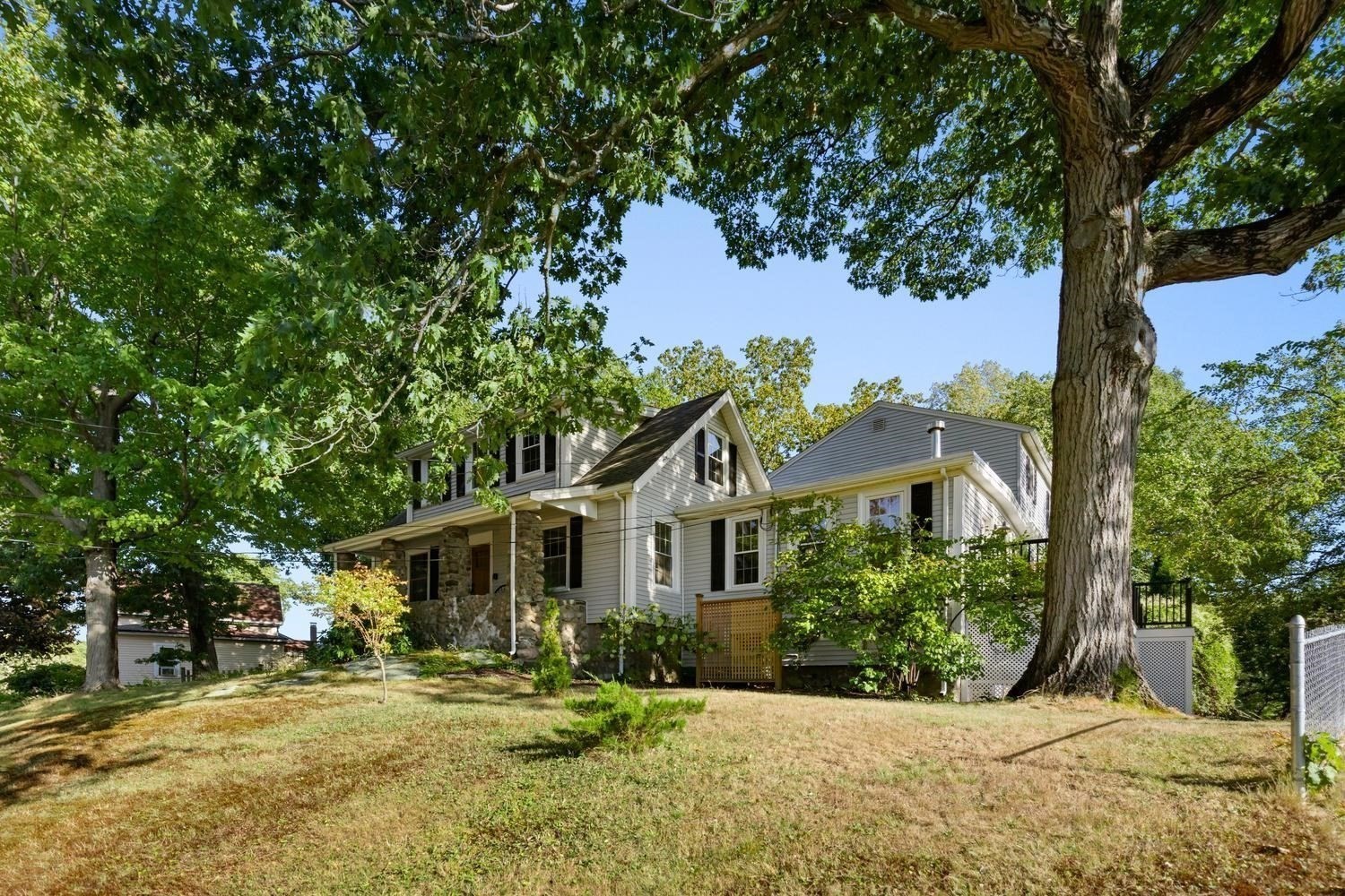 78 Forest St