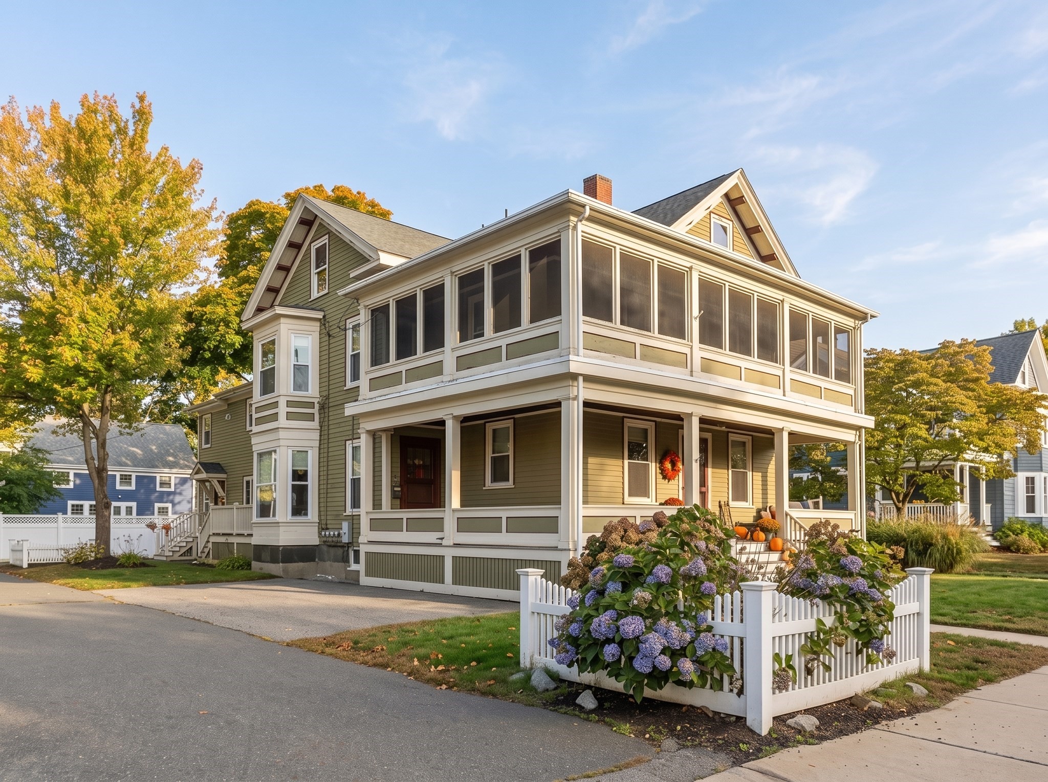 33 Vine St # 2