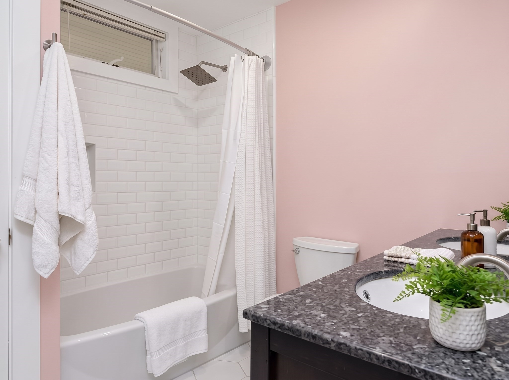 33 Vine St # 2
