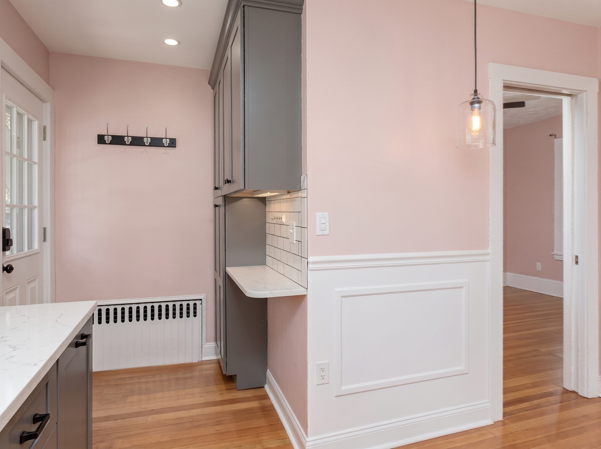 33 Vine St # 2