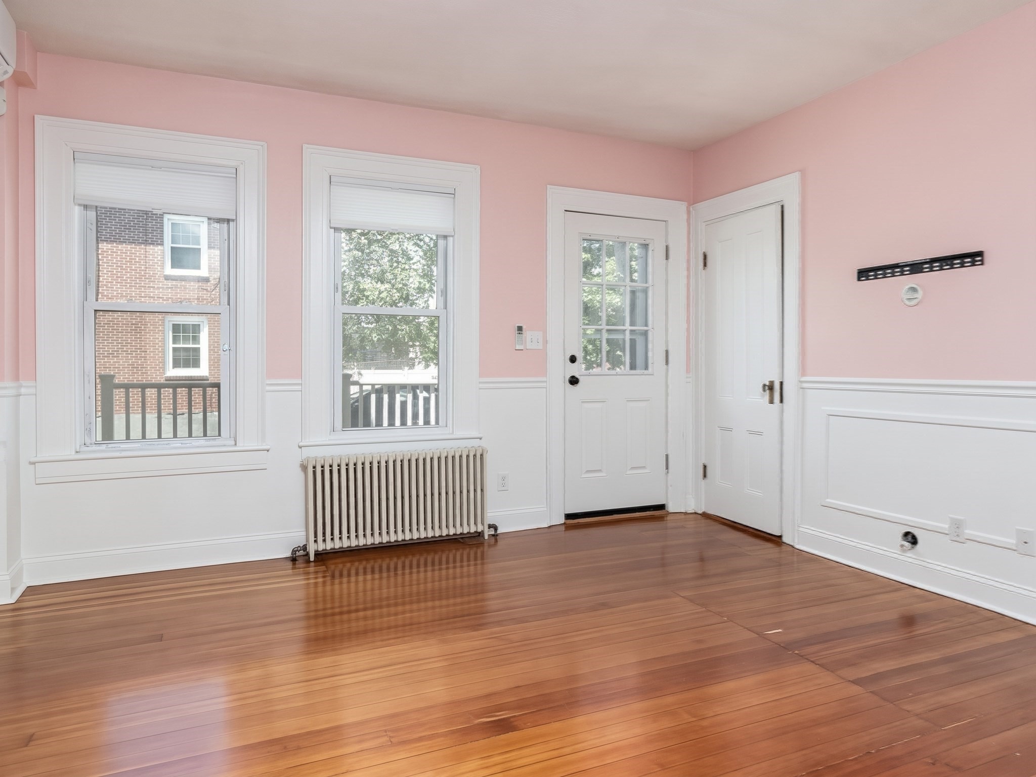 33 Vine St # 2