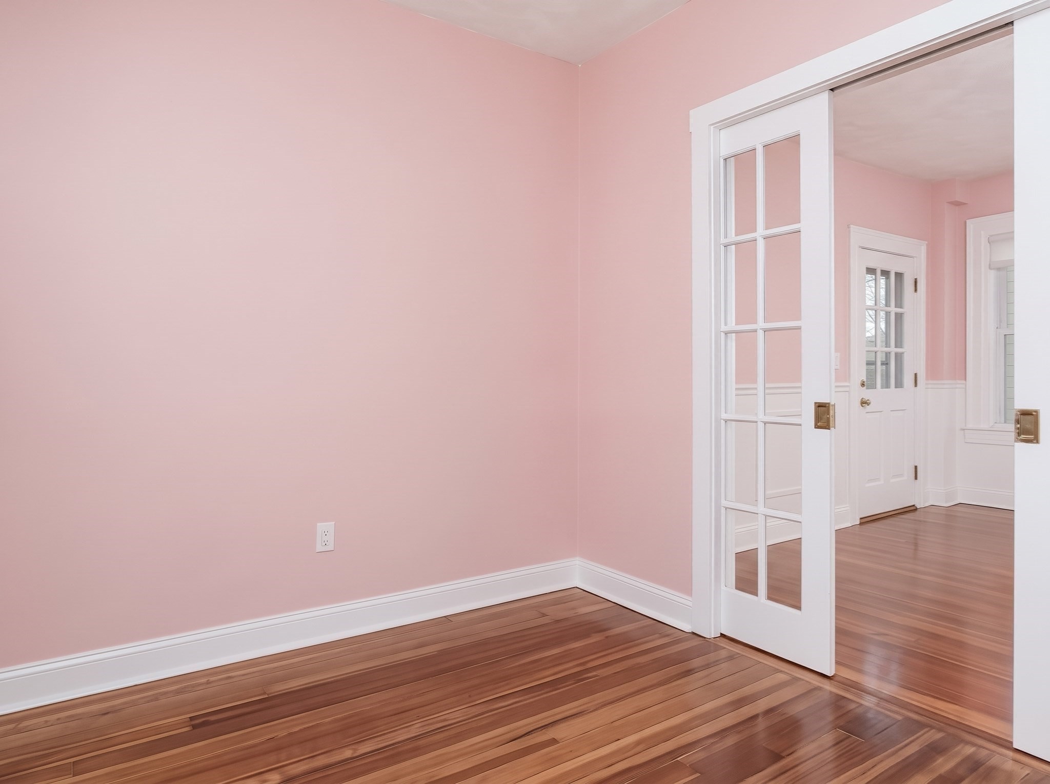 33 Vine St # 2