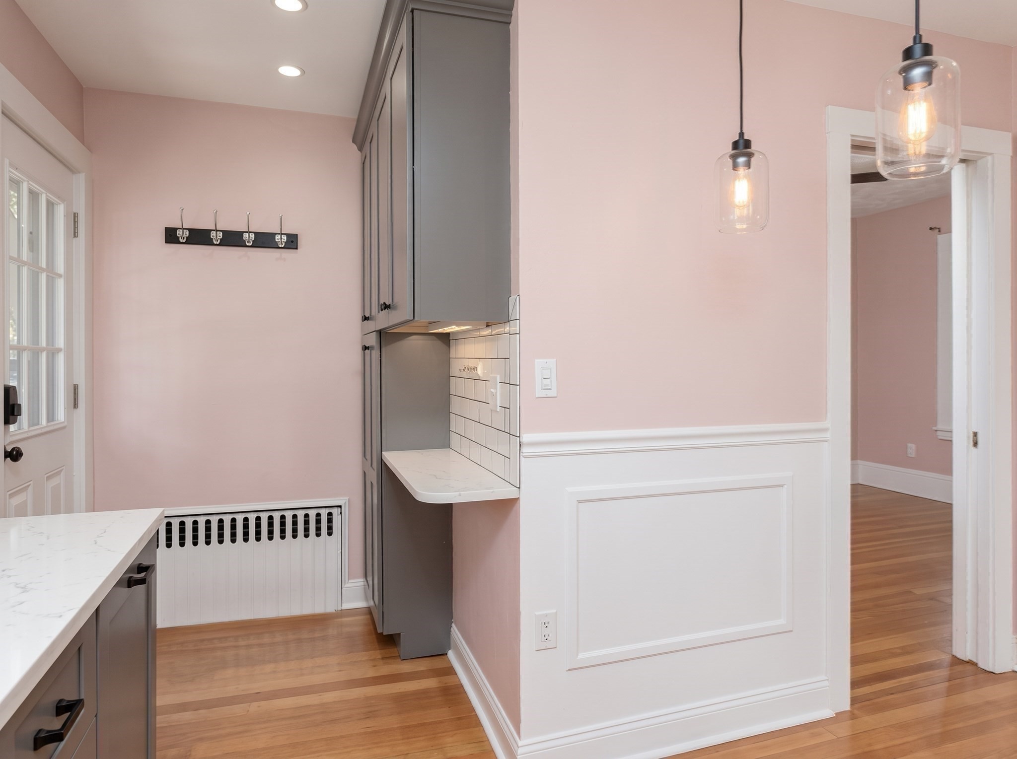 33 Vine St # 2