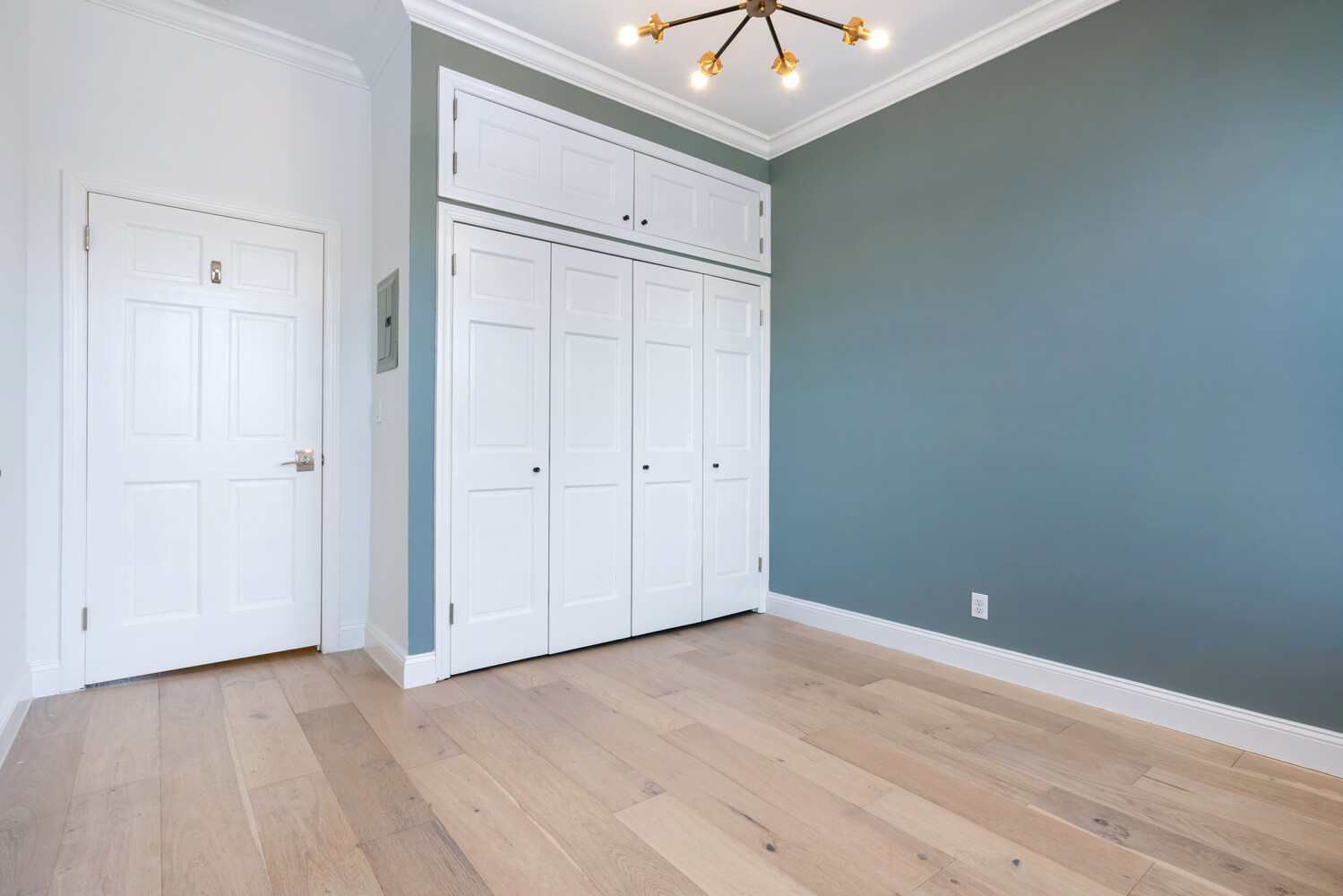 28 PERRY Street 5E