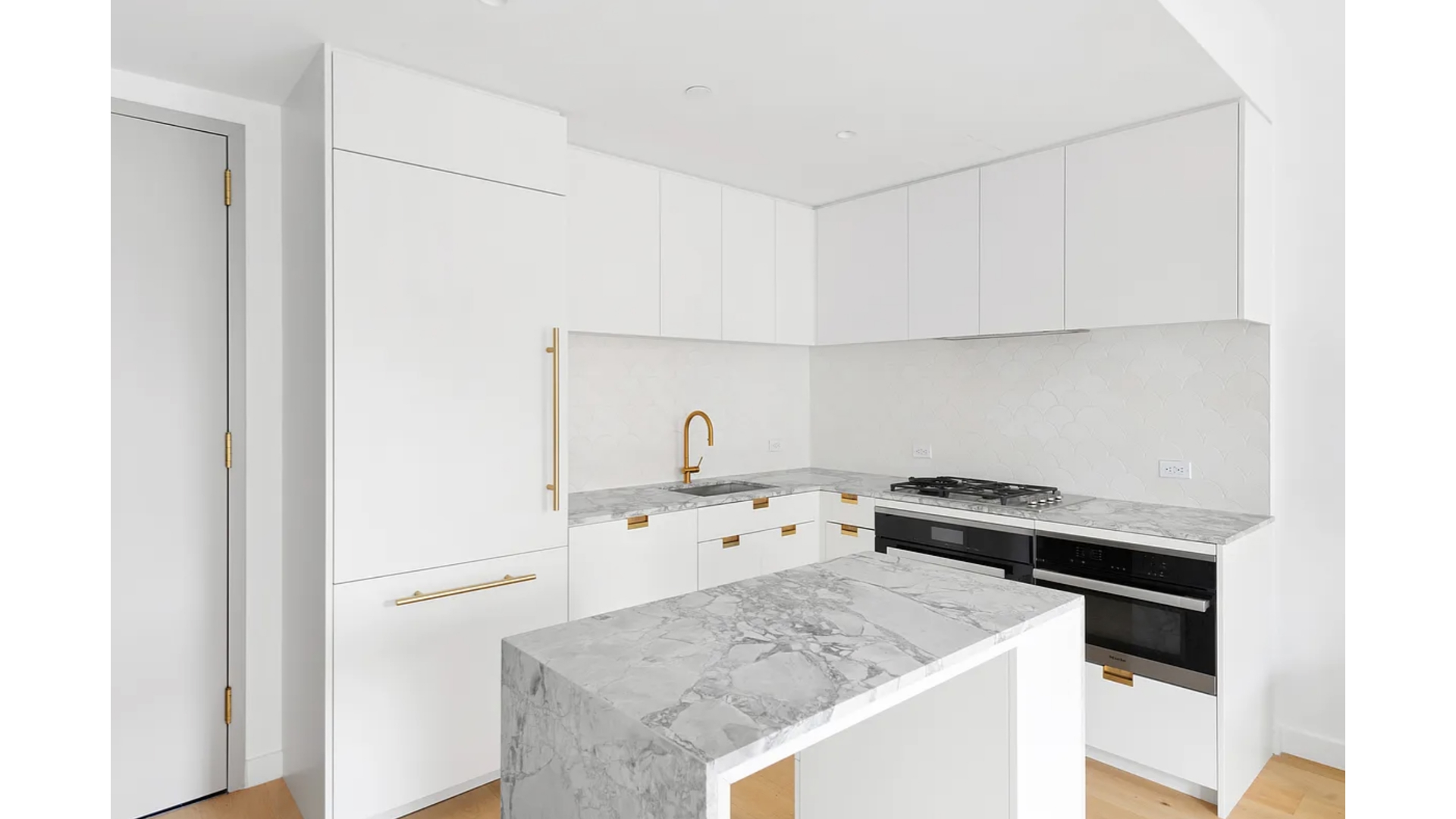 185 GRAND Street 2C