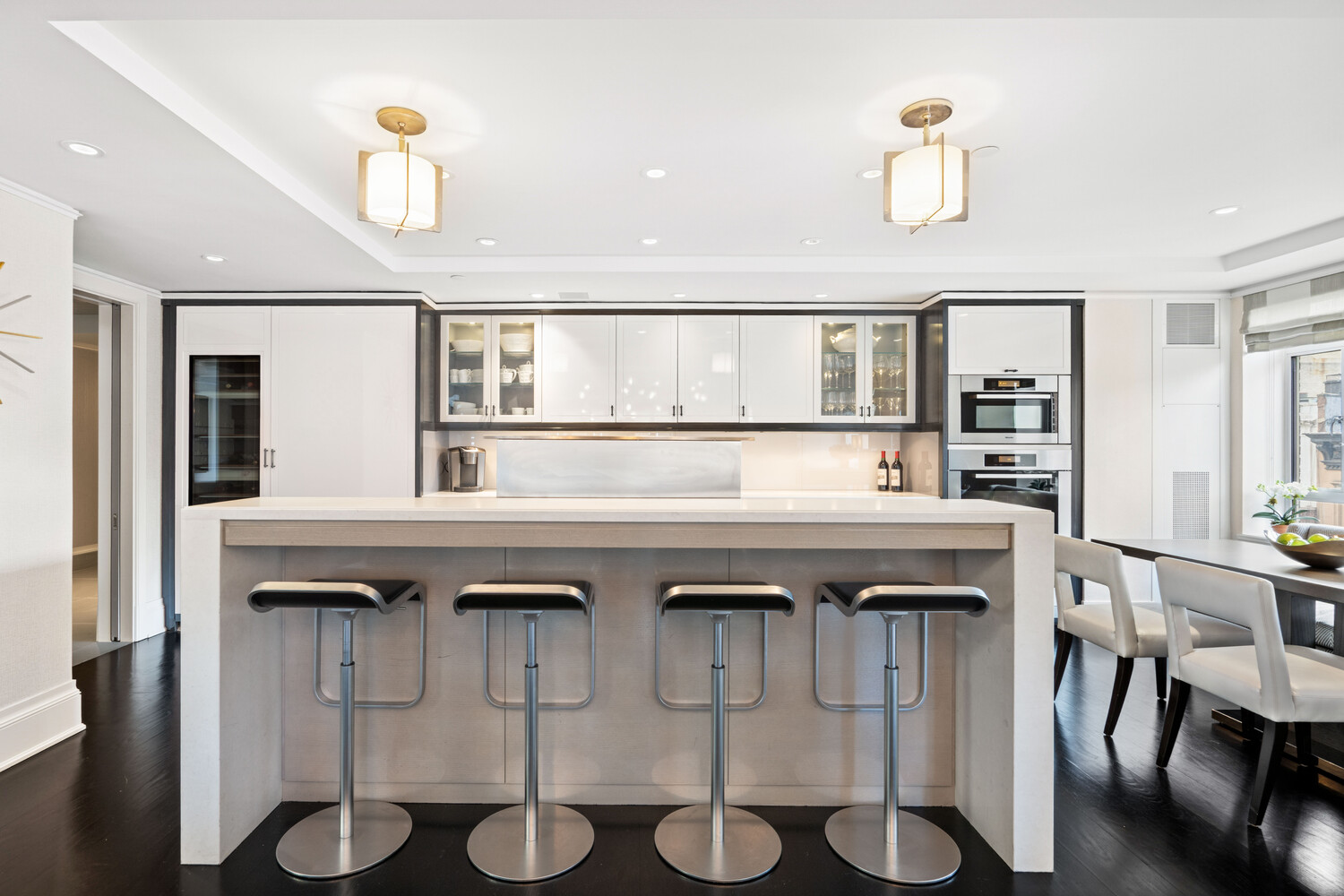 21 E 61ST Street 6E