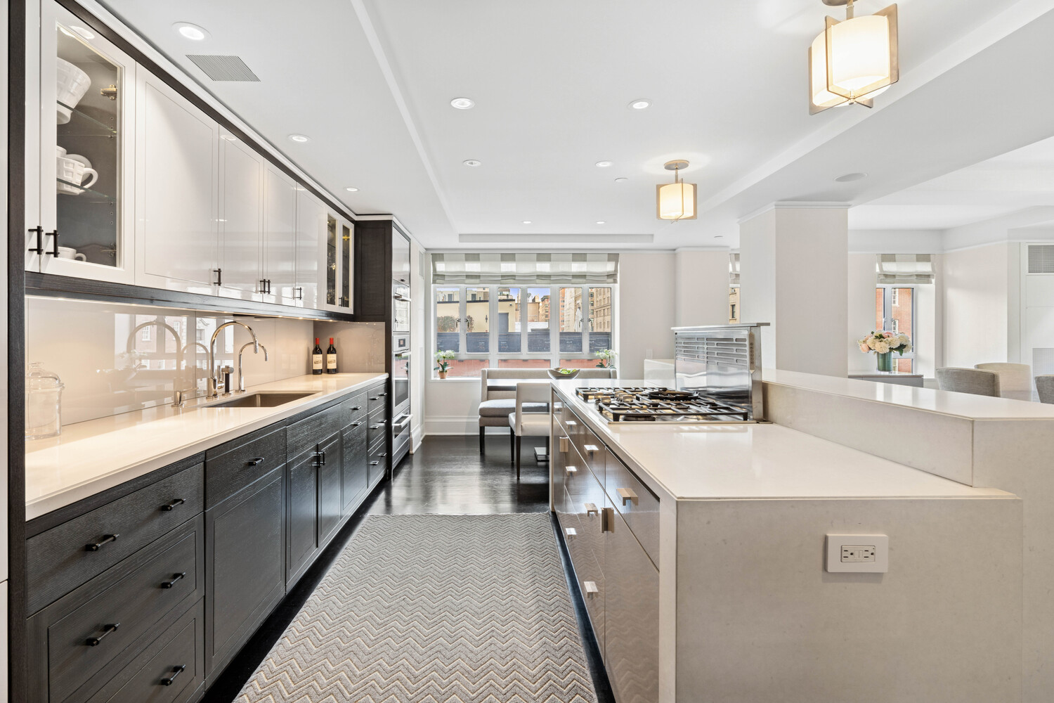 21 E 61ST Street 6E