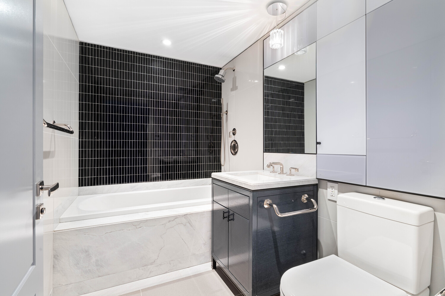 21 E 61ST Street 6E