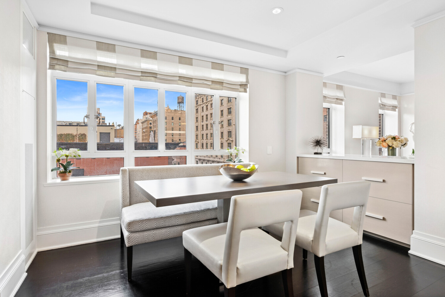 21 E 61ST Street 6E
