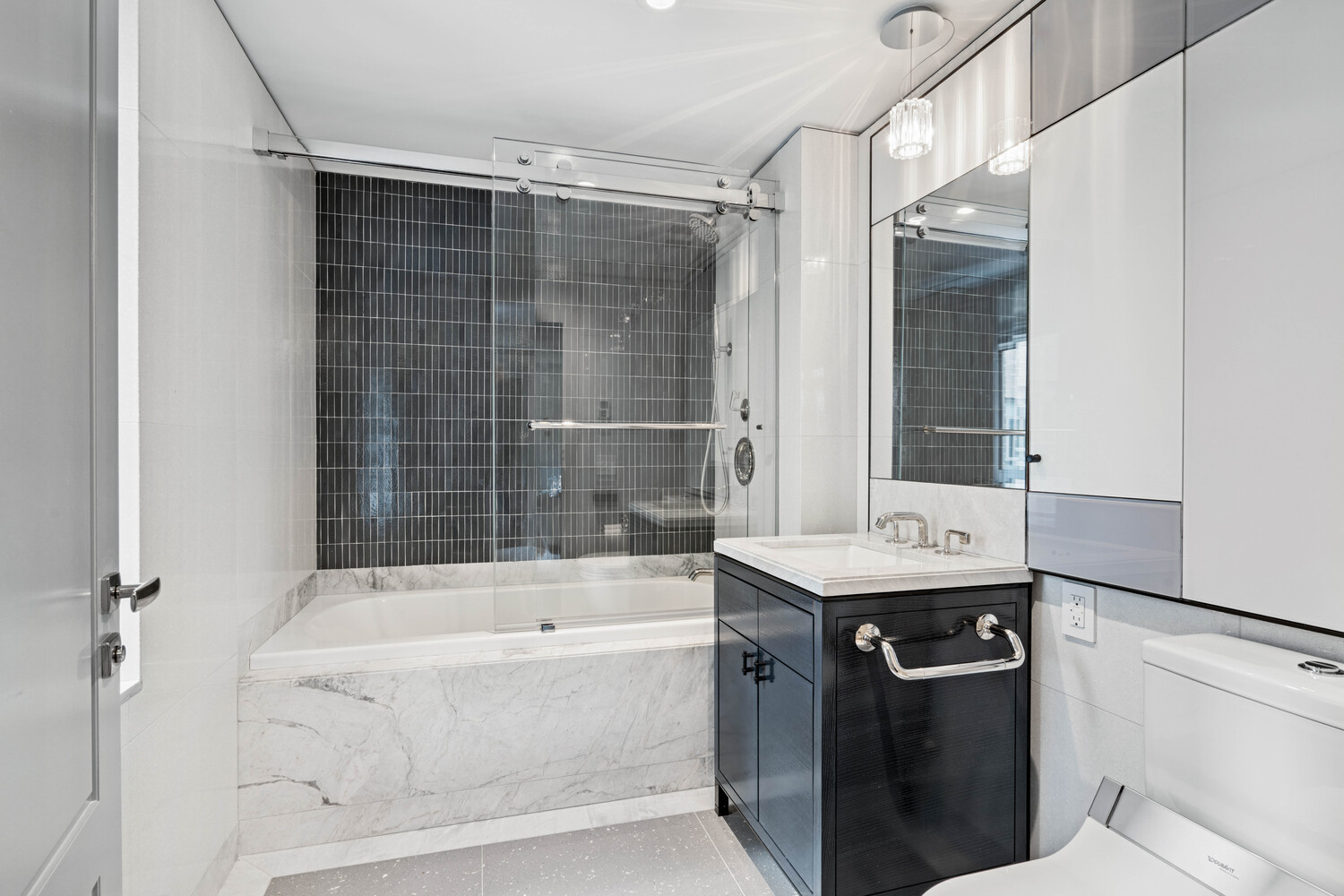 21 E 61ST Street 6E
